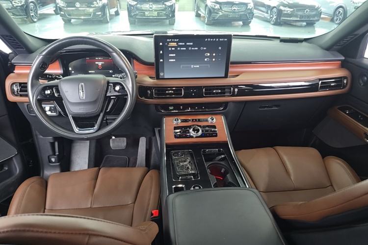 Used Lincoln Aviator 2021 3.0T V6 Four-Wheel Drive Zunya Edition Center Console