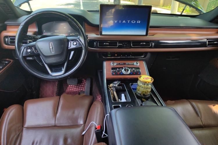 Used Lincoln Aviator 2021 3.0T V6 Four-Wheel Drive Zunya Edition Center Console