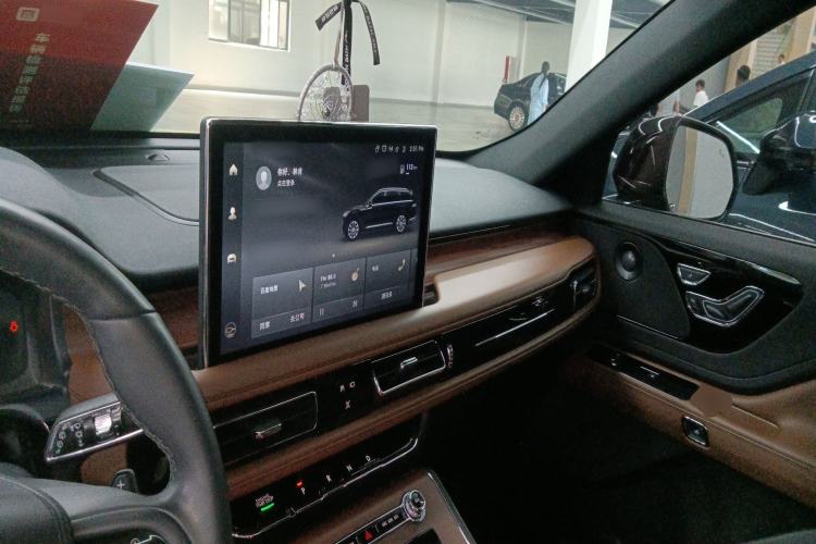 Used Lincoln Aviator 2021 3.0T V6 Four-Wheel Drive Zunya Edition Center Console
