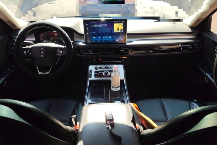 Used Lincoln Aviator 2021 3.0T V6 Two-Wheel Drive Zunyue Edition Center Console