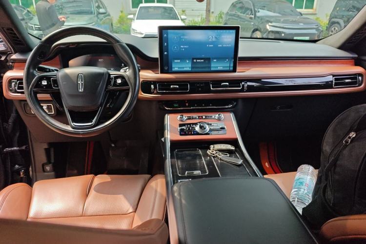 Used Lincoln Aviator 2021 3.0T V6 Four-Wheel Drive Zunya Edition Center Console