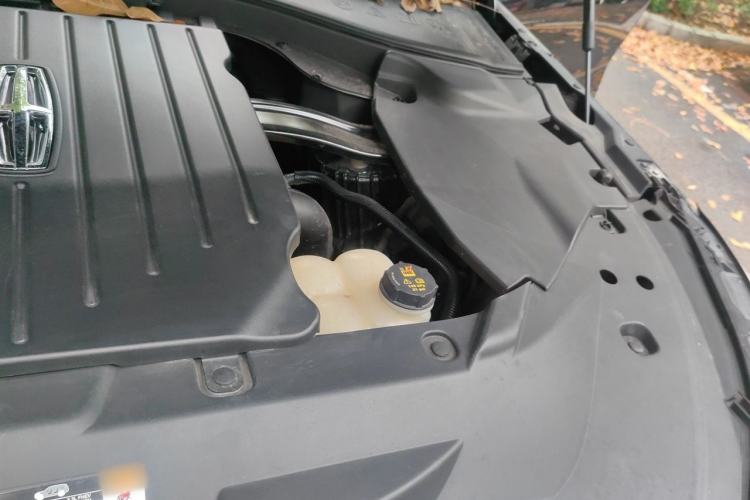 Used Lincoln Aviator 2021 3.0T V6 All-Wheel-Drive Executive Edition Engine Bay Left