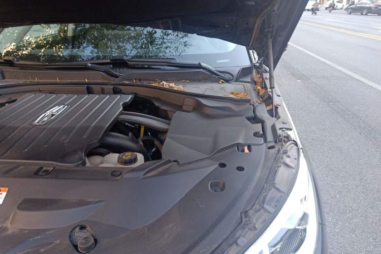 Used Lincoln Aviator 2021 3.0T V6 All-Wheel-Drive Executive Edition Engine Bay Left