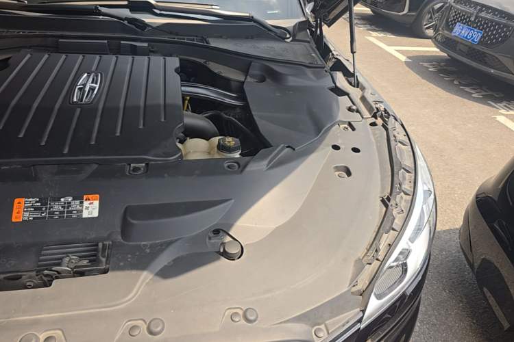 Used Lincoln Aviator 2021 3.0T V6 All-Wheel-Drive Executive Edition Engine Bay Left