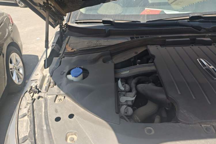 Used Lincoln Aviator 2021 3.0T V6 Four-Wheel Drive Luxury Edition Engine Bay Right