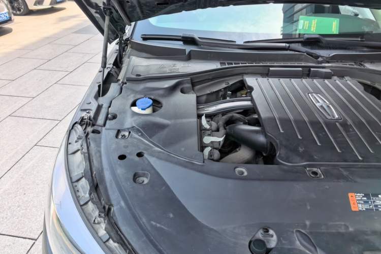 Used Lincoln Aviator 2021 3.0T V6 Four-Wheel Drive Luxury Edition Engine Bay Right