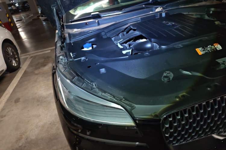 Used Lincoln Aviator 2021 3.0T V6 Four-Wheel Drive Luxury Edition Engine Bay Right