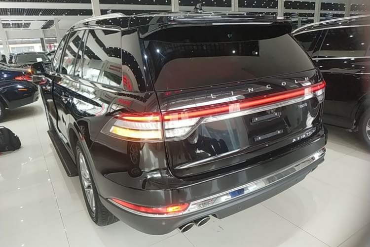 Used Lincoln Aviator 2021 3.0T V6 Four-Wheel Drive Luxury Edition Exterior 2