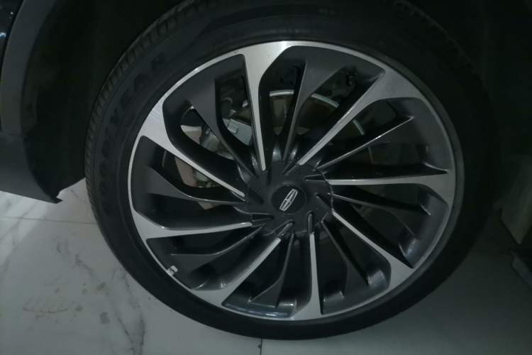 Used Lincoln Aviator 2021 3.0T V6 All-Wheel-Drive Executive Edition Exterior 5