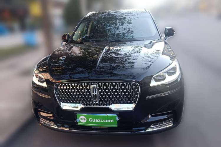 Used Lincoln Aviator 2021 3.0T V6 All-Wheel-Drive Executive Edition Front