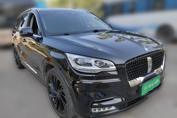 Used Lincoln Aviator 2021 3.0T V6 All-Wheel-Drive MONO Limited Edition Front Right 45 Deg