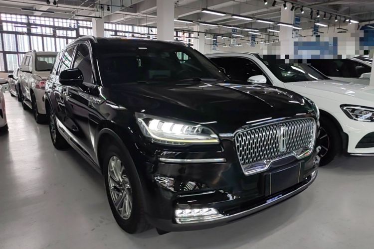 Used Lincoln Aviator 2021 3.0T V6 Four-Wheel Drive Luxury Edition Front Right 45 Deg