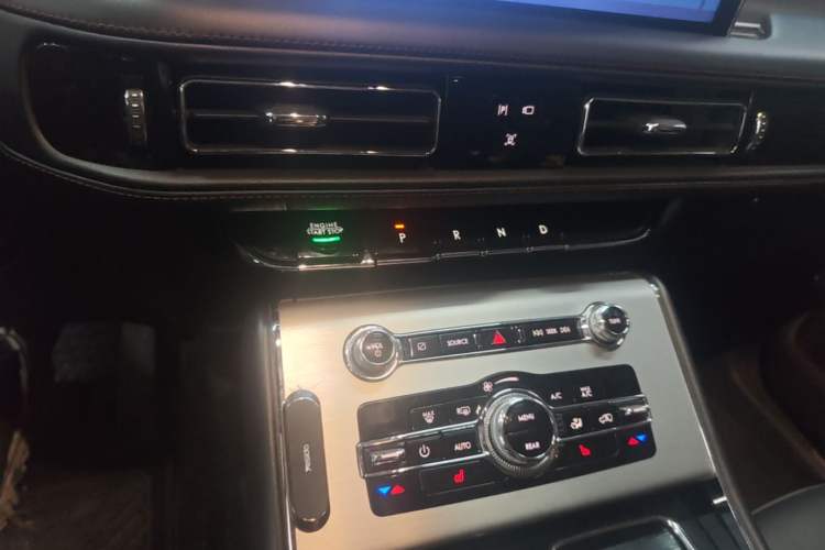 Used Lincoln Aviator 2021 3.0T V6 Two-Wheel Drive Zunyue Edition Gear Lever