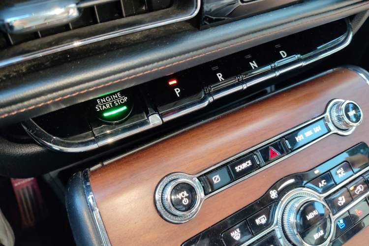 Used Lincoln Aviator 2021 3.0T V6 Four-Wheel Drive Luxury Edition Gear Lever