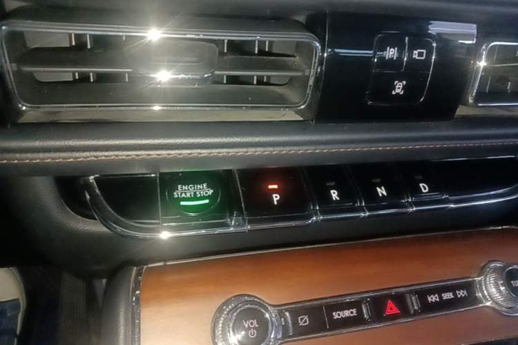 Used Lincoln Aviator 2021 3.0T V6 Four-Wheel Drive Luxury Edition Gear Lever