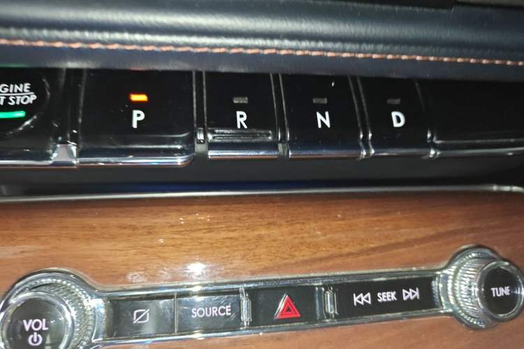 Used Lincoln Aviator 2021 3.0T V6 Four-Wheel Drive Luxury Edition Gear Lever