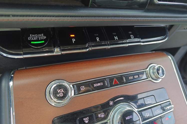 Used Lincoln Aviator 2021 3.0T V6 Four-Wheel Drive Luxury Edition Gear Lever