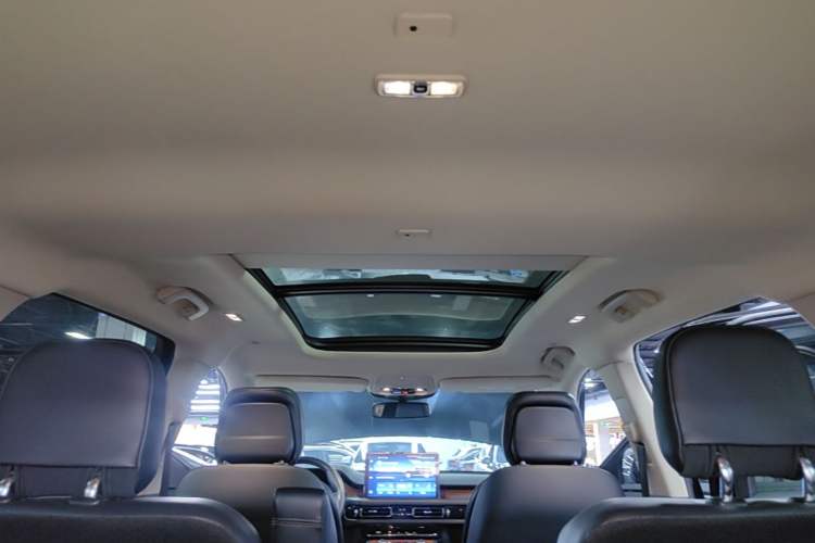 Used Lincoln Aviator 2021 3.0T V6 Four-Wheel Drive Luxury Edition Headliner