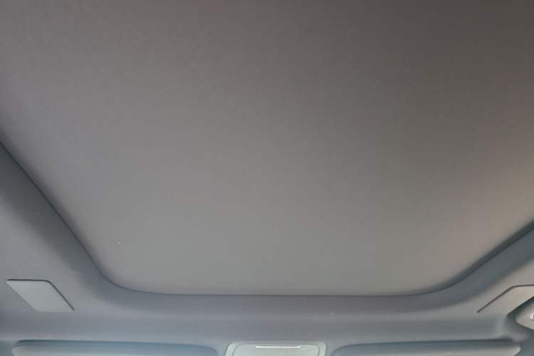 Used Lincoln Aviator 2021 3.0T V6 All-Wheel-Drive Executive Edition Headliner