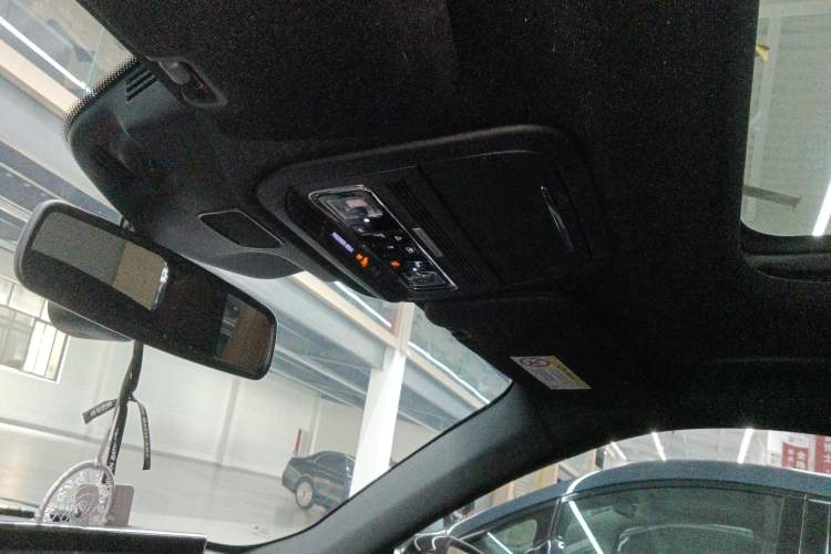 Used Lincoln Aviator 2021 3.0T V6 Four-Wheel Drive Zunya Edition Headliner