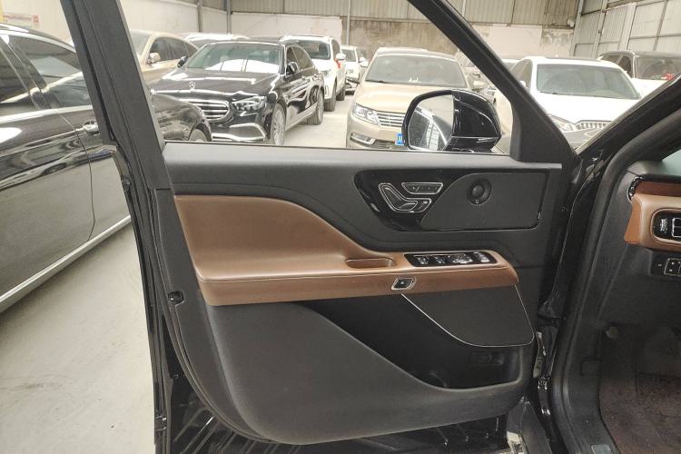 Used Lincoln Aviator 2021 3.0T V6 Four-Wheel Drive Zunya Edition Interior 4
