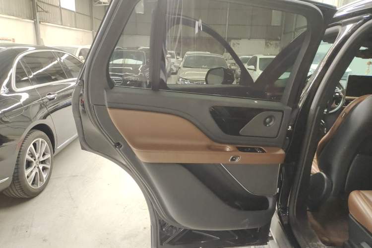 Used Lincoln Aviator 2021 3.0T V6 Four-Wheel Drive Zunya Edition Interior 5