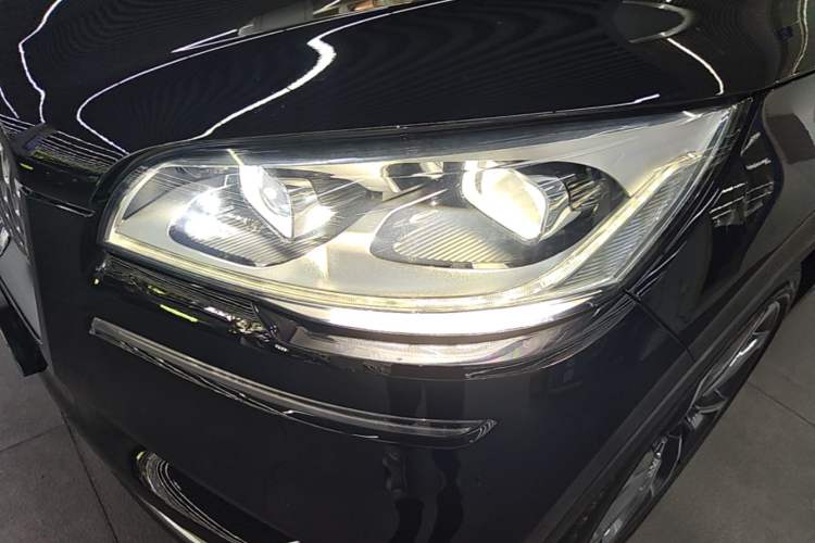 Used Lincoln Aviator 2021 3.0T V6 All-Wheel-Drive Executive Edition Left Front Headlight