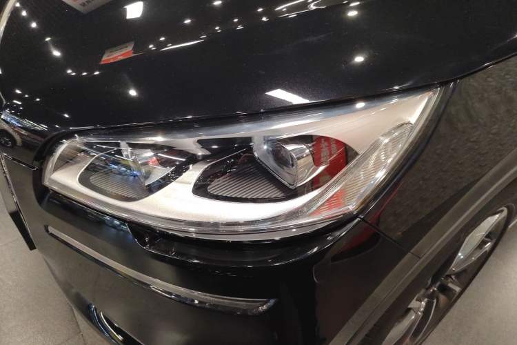 Used Lincoln Aviator 2021 3.0T V6 All-Wheel-Drive Executive Edition Left Front Headlight