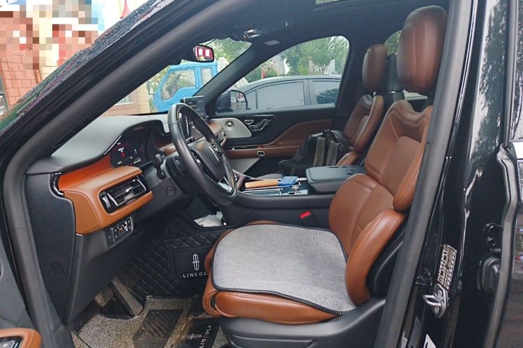 Used Lincoln Aviator 2021 3.0T V6 All-Wheel-Drive Executive Edition Left Front Seat