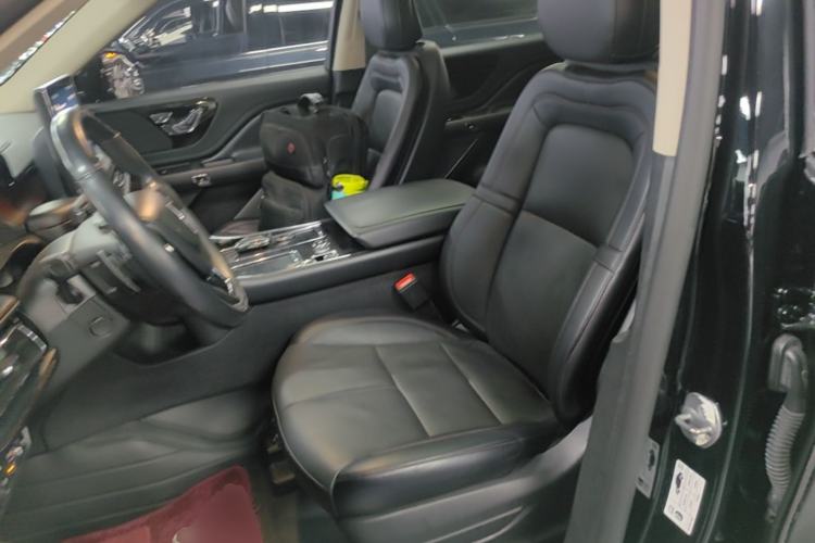Used Lincoln Aviator 2021 3.0T V6 Four-Wheel Drive Luxury Edition Left Front Seat