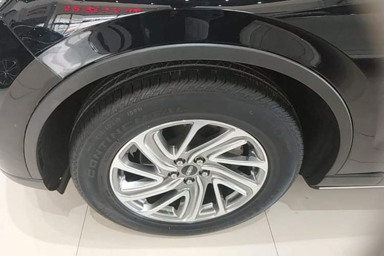 Used Lincoln Aviator 2021 3.0T V6 Four-Wheel Drive Luxury Edition Left Front Wheel Hub