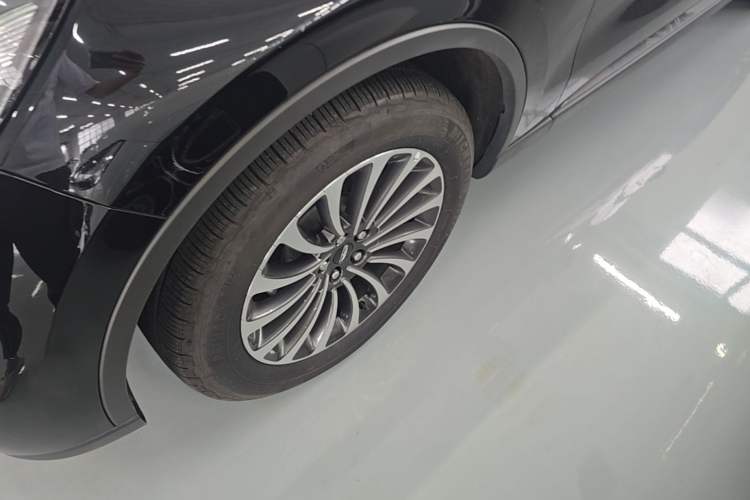 Used Lincoln Aviator 2021 3.0T V6 Four-Wheel Drive Zunya Edition Left Front Wheel Hub