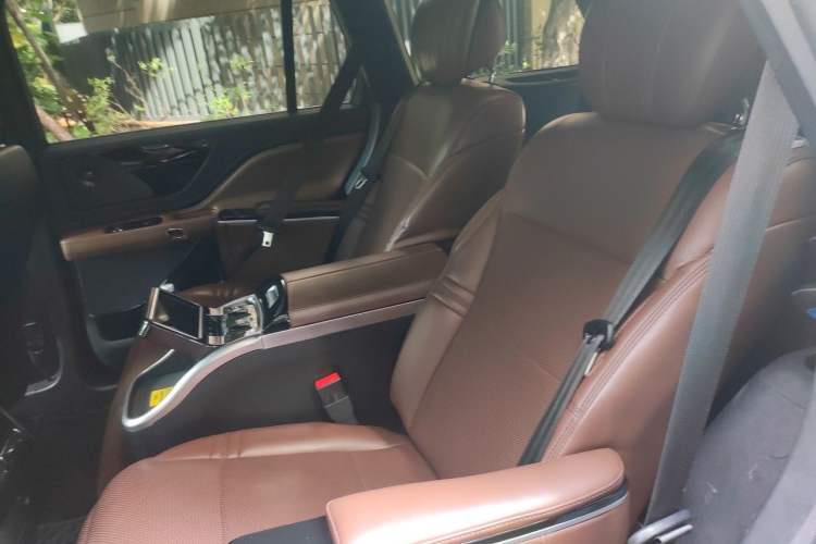 Used Lincoln Aviator 2021 3.0T V6 Four-Wheel Drive Zunya Edition Left Rear Seat