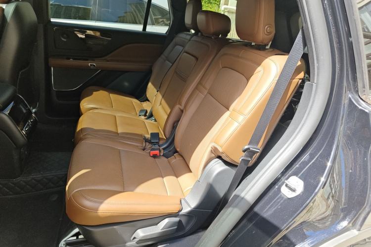 Used Lincoln Aviator 2021 3.0T V6 Four-Wheel Drive Zunya Edition Left Rear Seat