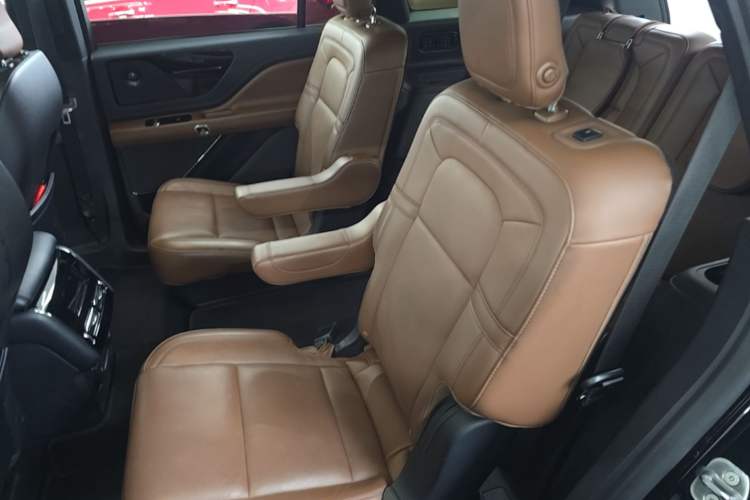 Used Lincoln Aviator 2021 3.0T V6 Four-Wheel Drive Zunya Edition Left Rear Seat