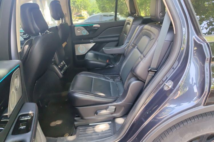 Used Lincoln Aviator 2021 3.0T V6 Four-Wheel Drive Luxury Edition Left Rear Seat