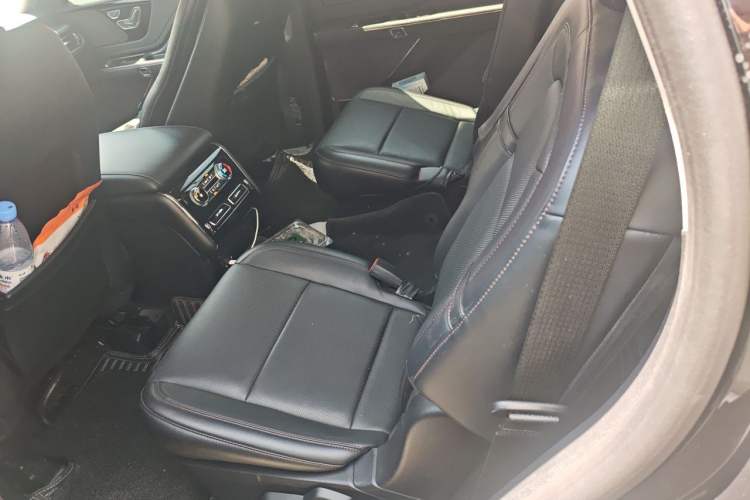 Used Lincoln Aviator 2021 3.0T V6 Four-Wheel Drive Luxury Edition Left Rear Seat