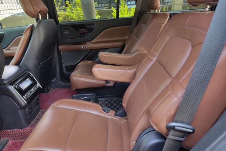 Used Lincoln Aviator 2021 3.0T V6 Four-Wheel Drive Zunya Edition Left Rear Seat