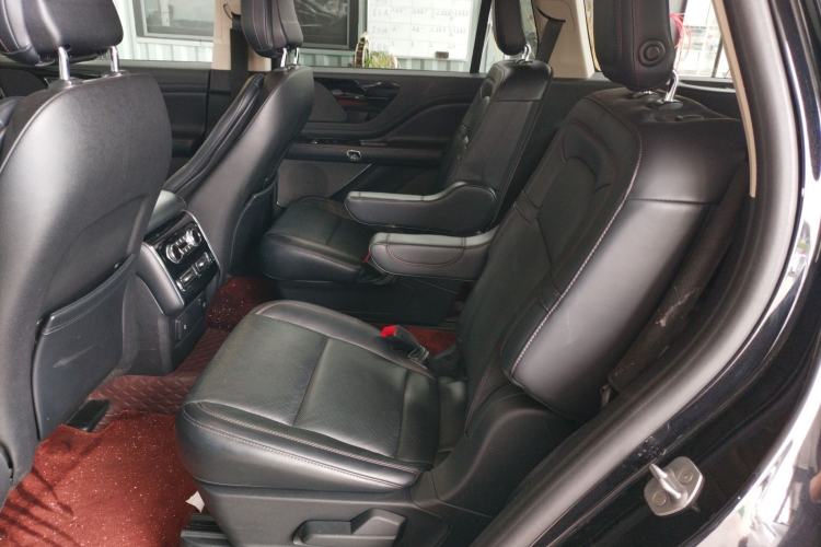 Used Lincoln Aviator 2021 3.0T V6 Four-Wheel Drive Luxury Edition Left Rear Seat