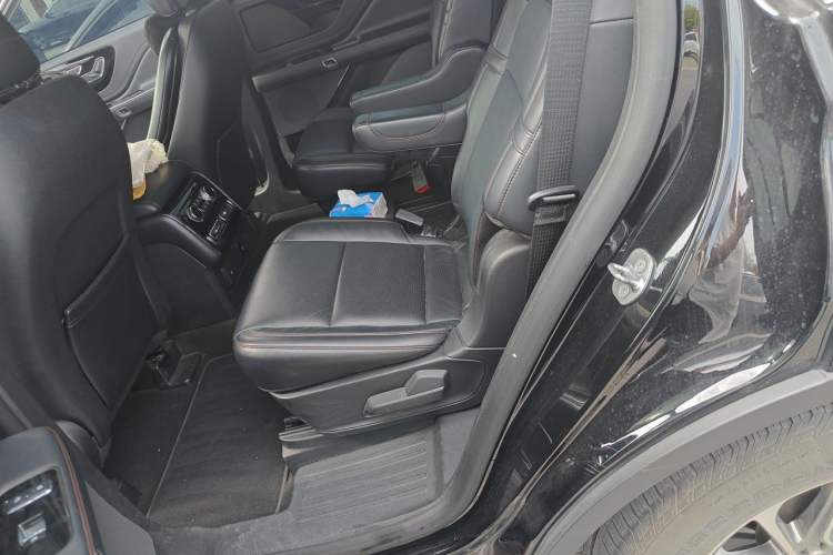 Used Lincoln Aviator 2021 3.0T V6 Four-Wheel Drive Luxury Edition Left Rear Seat