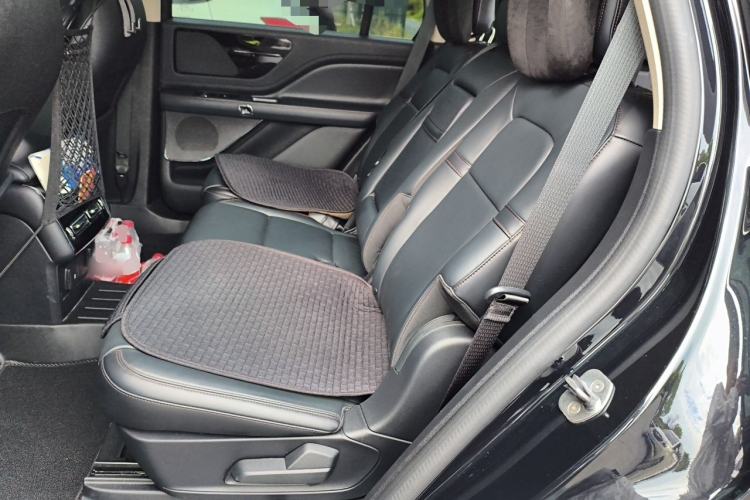 Used Lincoln Aviator 2021 3.0T V6 Two-Wheel Drive Zunyue Edition Left Rear Seat