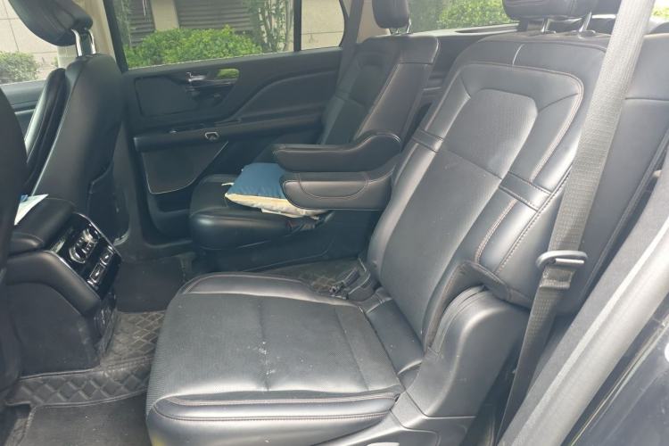 Used Lincoln Aviator 2021 3.0T V6 Four-Wheel Drive Luxury Edition Left Rear Seat