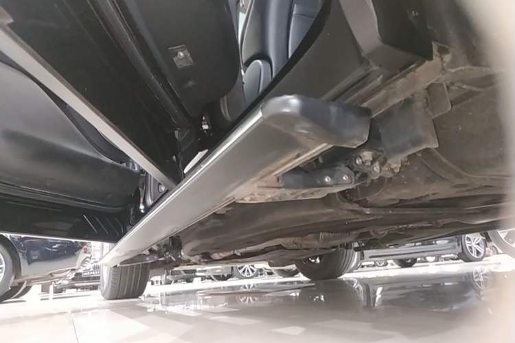 Used Lincoln Aviator 2021 3.0T V6 Four-Wheel Drive Luxury Edition Left Side Sill