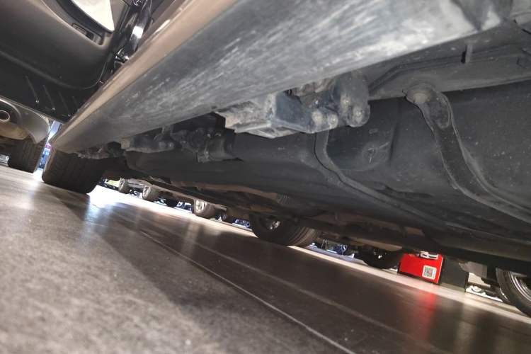 Used Lincoln Aviator 2021 3.0T V6 All-Wheel-Drive Executive Edition Left Side Sill