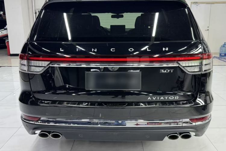 Used Lincoln Aviator 2021 3.0T V6 All-Wheel-Drive Executive Edition Rear