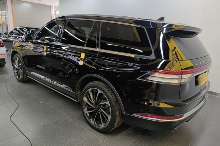 Used Lincoln Aviator 2021 3.0T V6 All-Wheel-Drive Executive Edition Rear Left 45 Deg