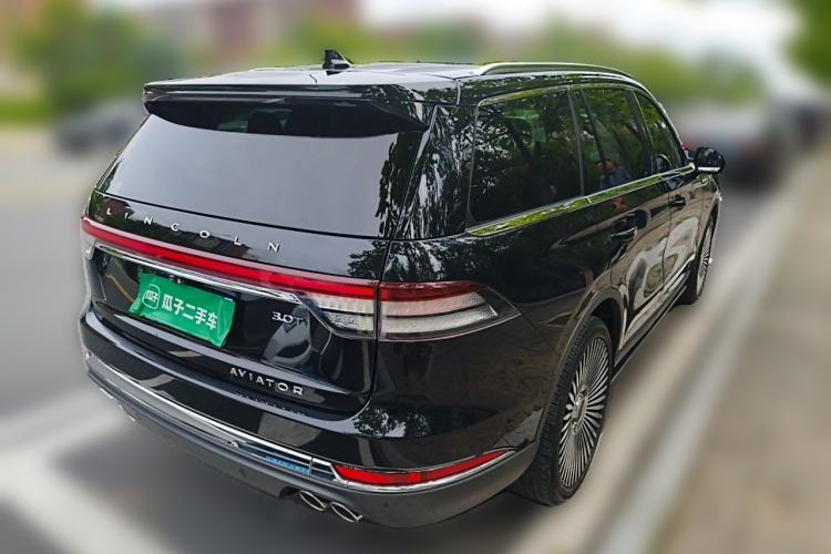 Used Lincoln Aviator 2021 3.0T V6 All-Wheel-Drive Executive Edition Rear Right 45 Deg