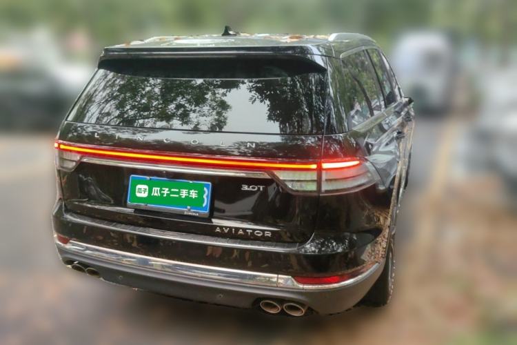 Used Lincoln Aviator 2021 3.0T V6 All-Wheel-Drive Executive Edition Rear Right 45 Deg