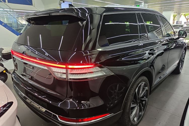 Used Lincoln Aviator 2021 3.0T V6 All-Wheel-Drive Executive Edition Rear Right 45 Deg