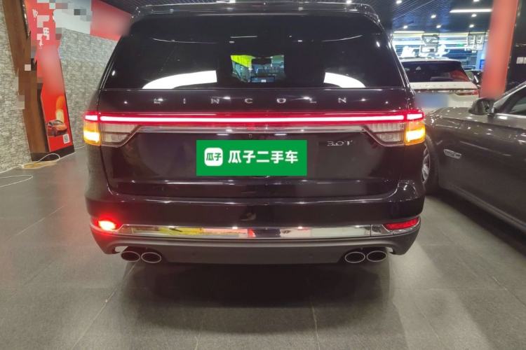 Used Lincoln Aviator 2021 3.0T V6 All-Wheel-Drive Executive Edition Rear